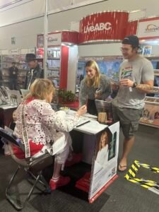 book signing readersmagnet